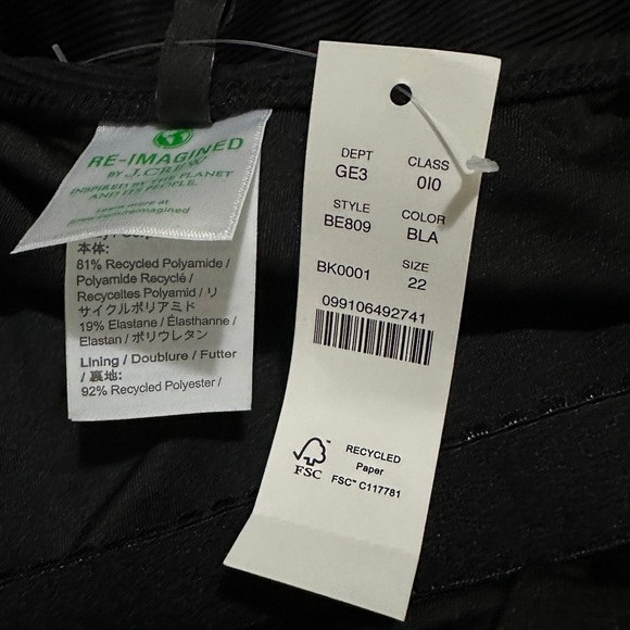 141 J.Crew | NWT Black Textured One-Piece Swimsuit (Size 22) - Picture 4 of 8